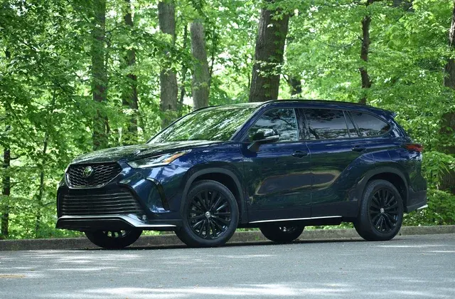 Toyota Highlander Platinum AWD 2024
