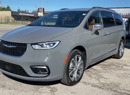 Chrysler Pacifica Pinnacle AWD 2024