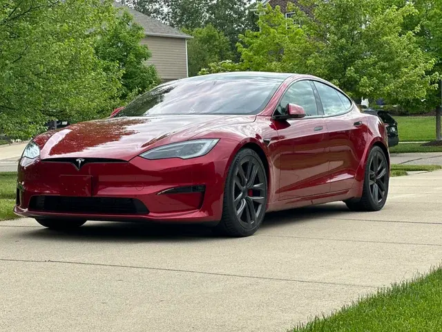 Tesla Model S Plaid 2024